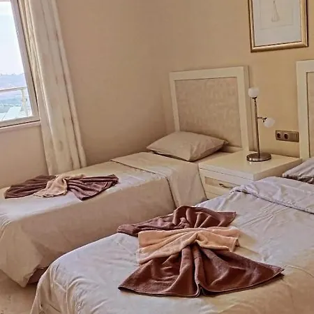 Gold Aparthotel 5*